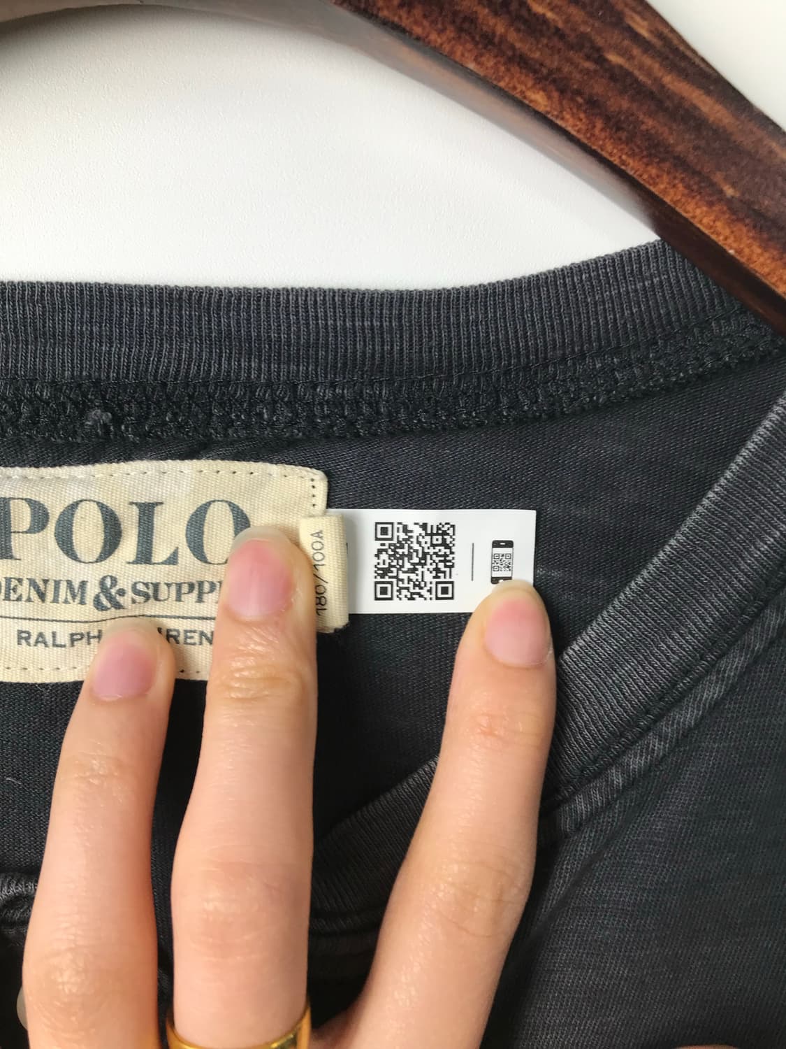 폴로 랄프로렌 데님 앤 서플라이 블랙 워싱 헨리넥 긴팔티 상품이미지5