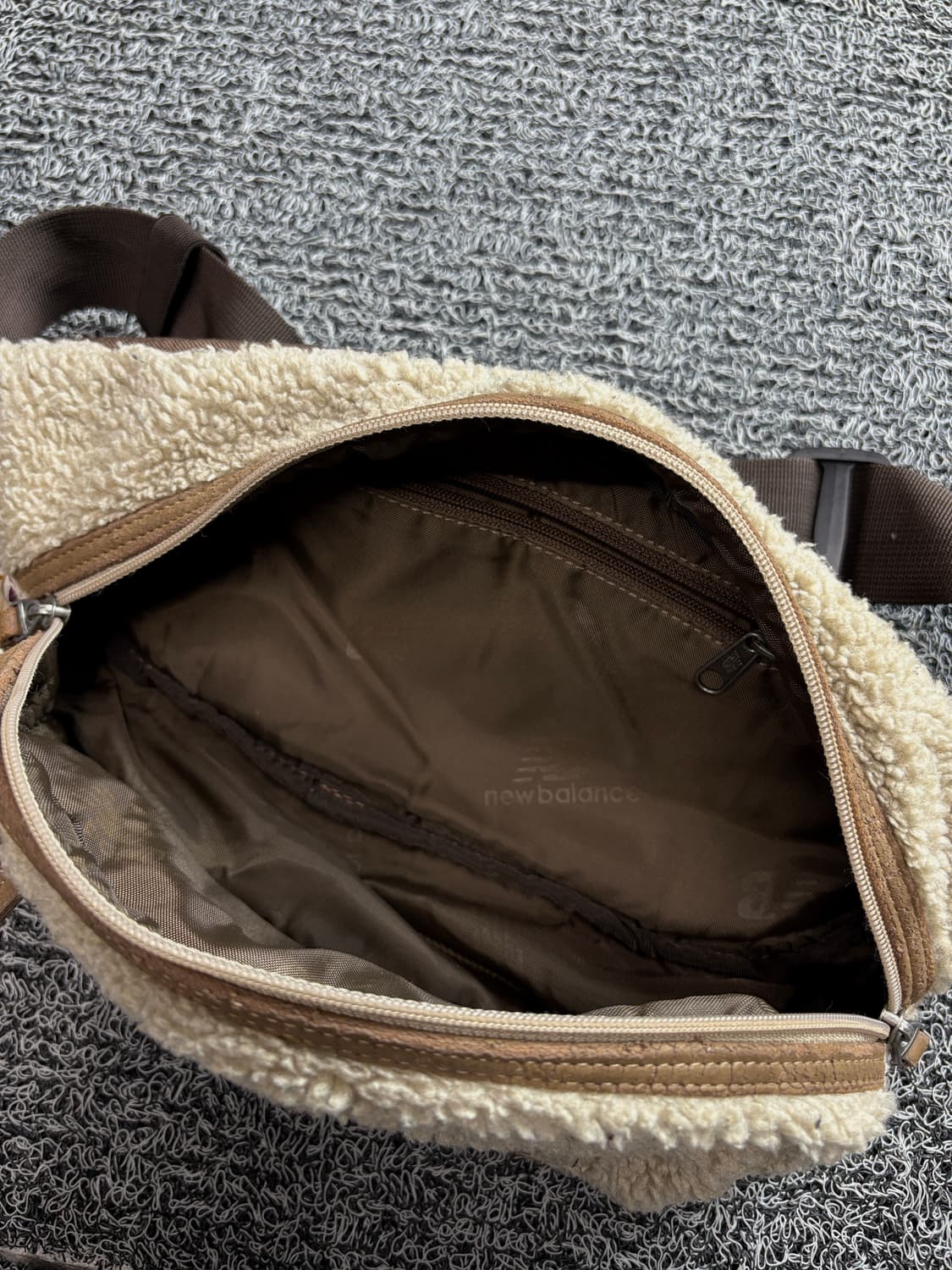 뉴발란스 쉐르파 플리스 웨이스트 백 1547 상품이미지5