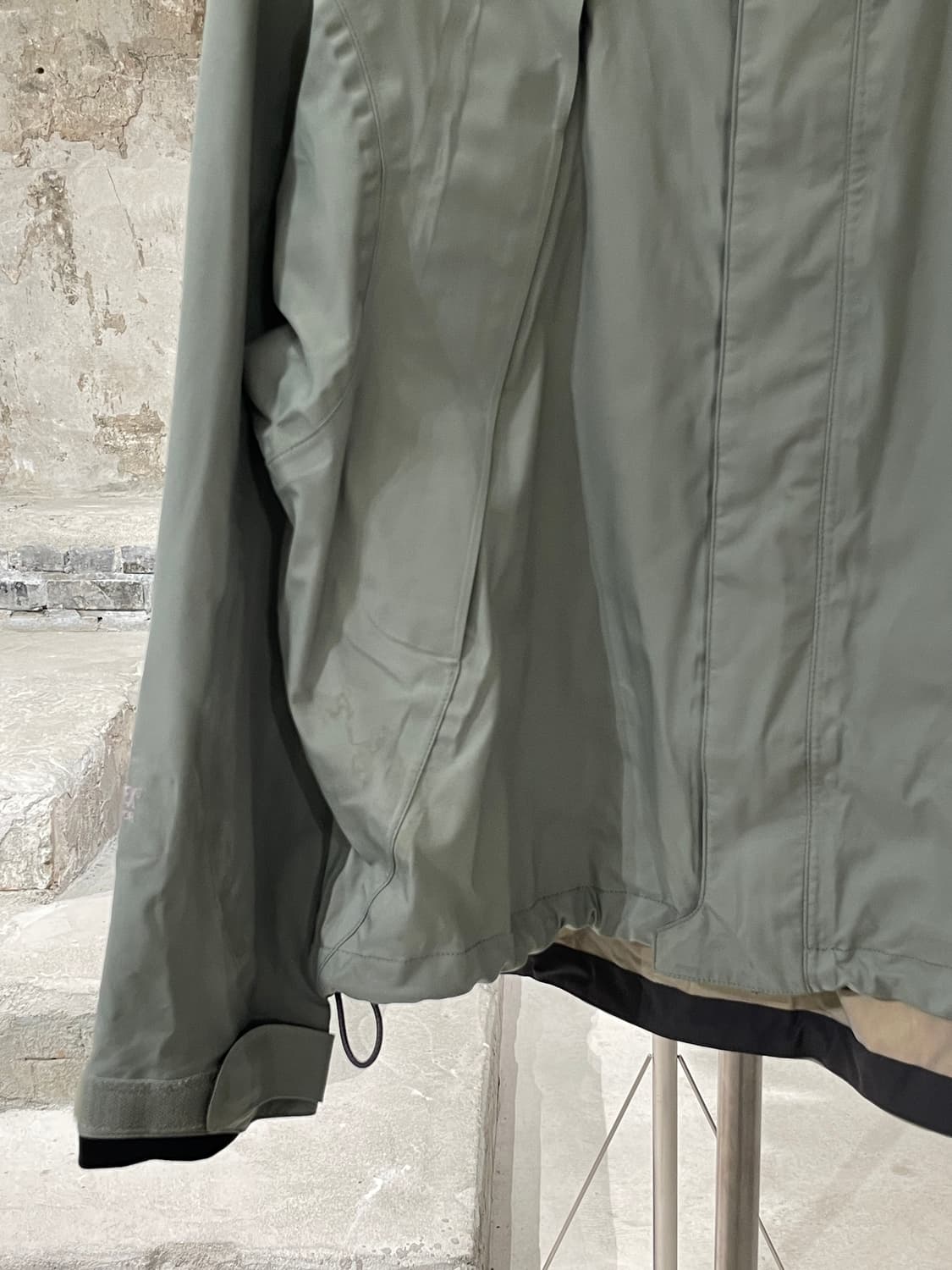 노스페이스 라이트 카키 써밋 시리즈 고어텍스 나일론 자켓 상품이미지4