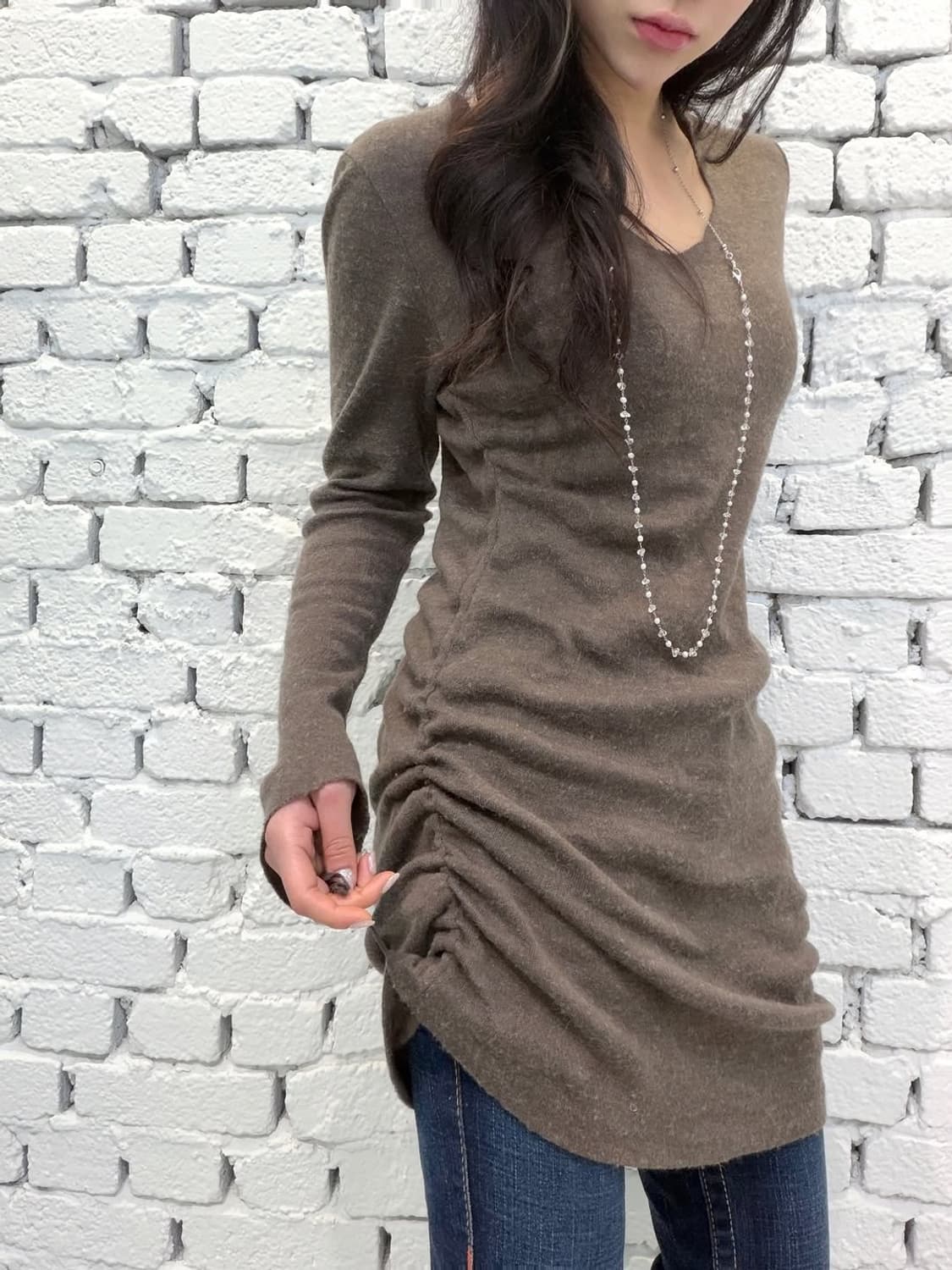 goa Asymmetric Shirring Long Sleeve Top 상품이미지1