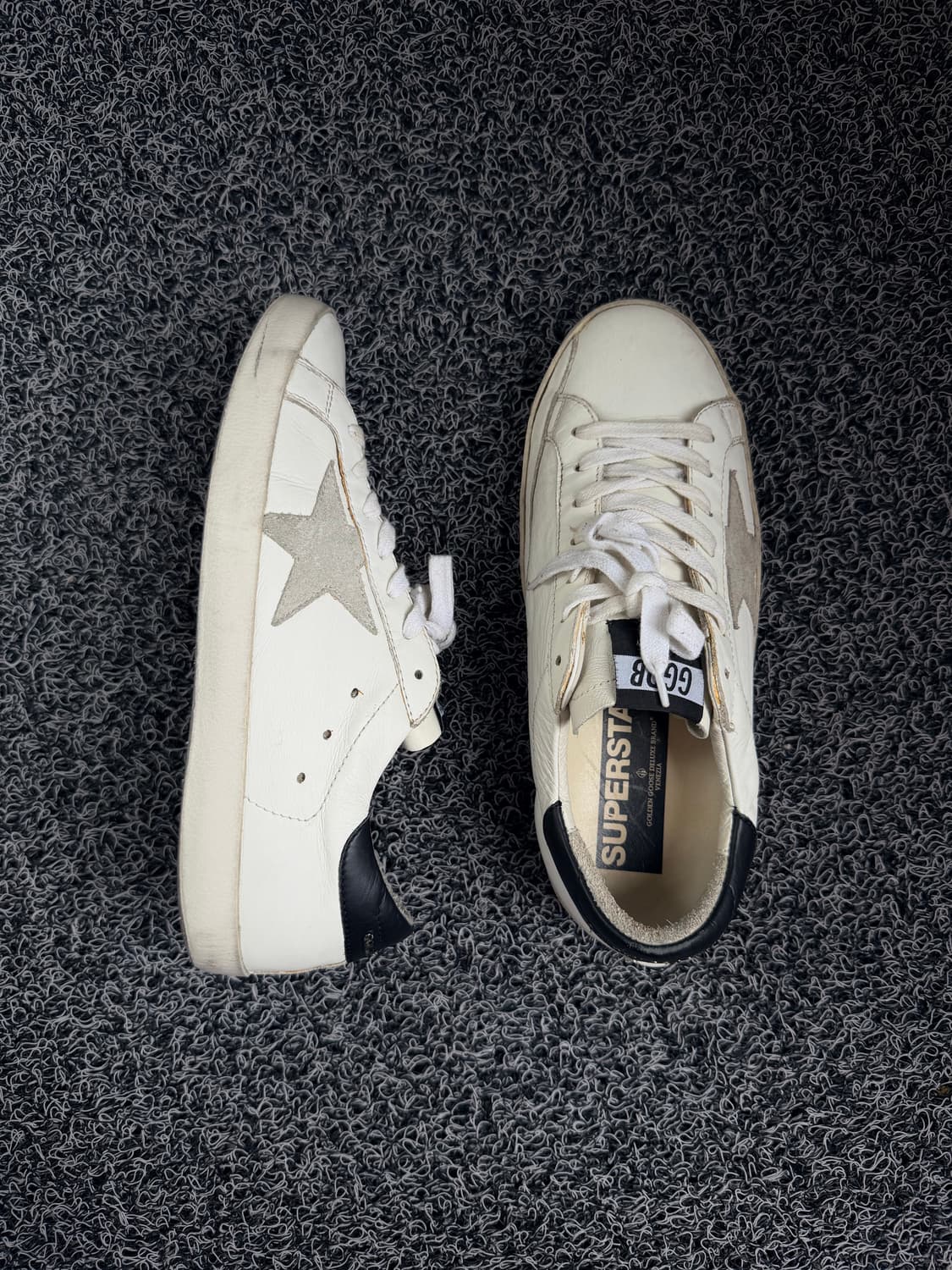 [골든구스] 슈퍼스타 화이트 블랙탭 스니커즈 상품이미지3