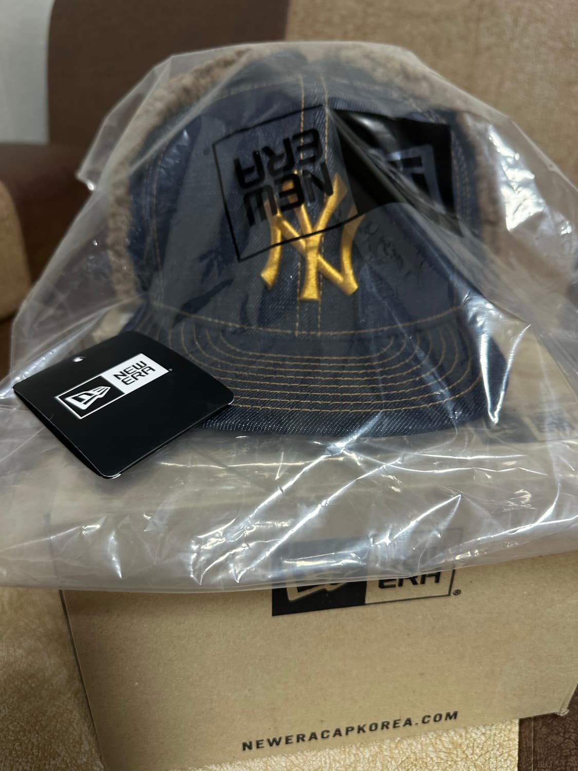 MLB 뉴욕 양키스 데님 도그 이어 피티드캡 네이비 상품이미지1