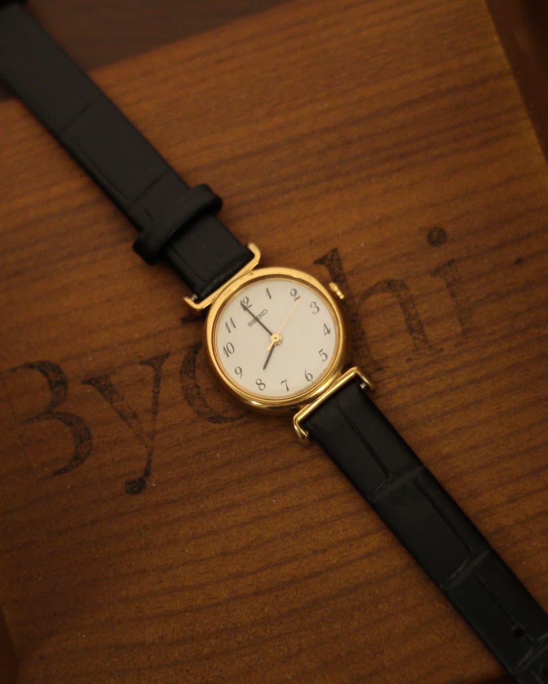 [Seiko] 세이코 아라빅 다이얼 미니 골드 워치 상품이미지1