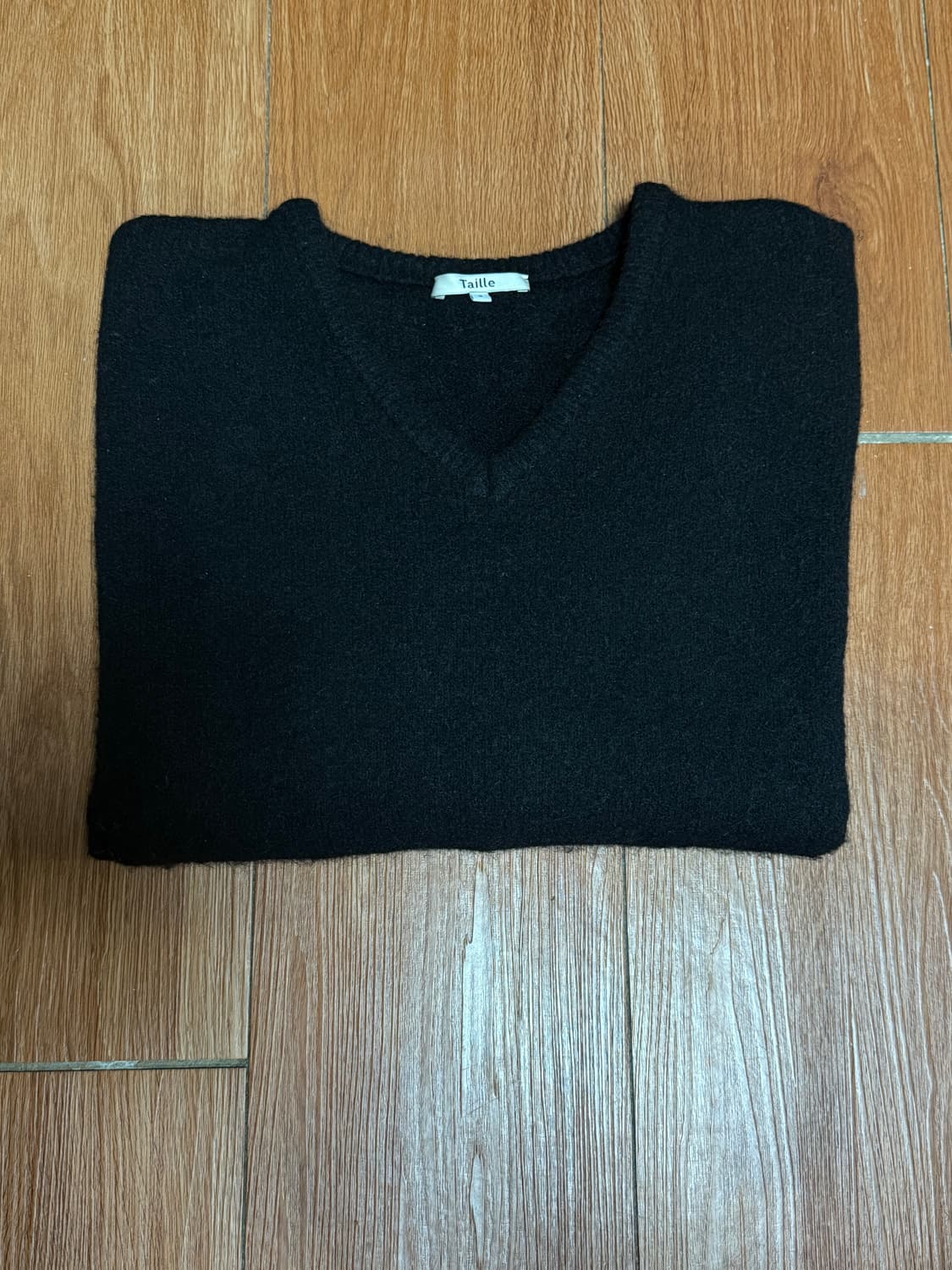 타일레 브이넥 알파카 니트 상품이미지1