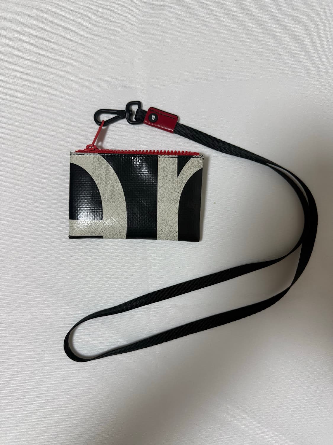 프라이탁 블레어(Blair) 블랙/화이트 미사용 제품(스트랩 포함) 상품이미지2