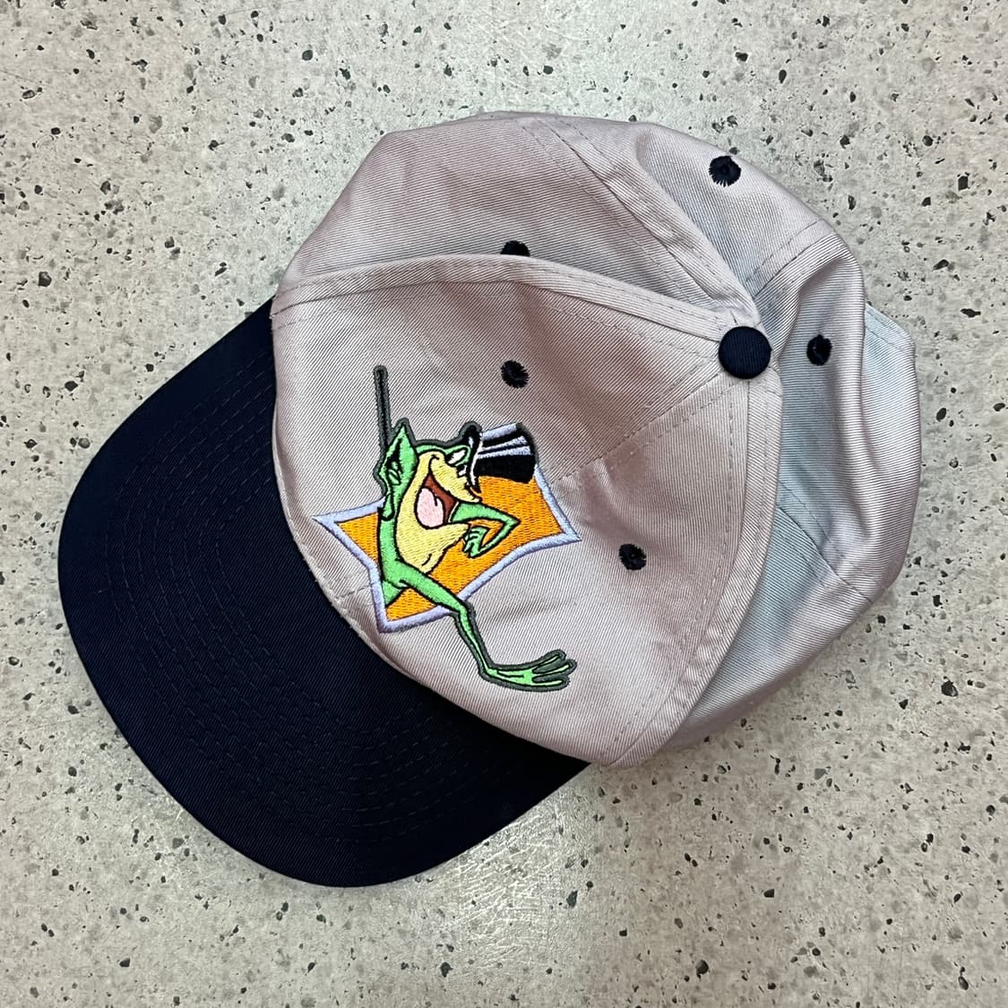 빈티지 90s Six Flags Looney Tunes 자수 캡 상품이미지1