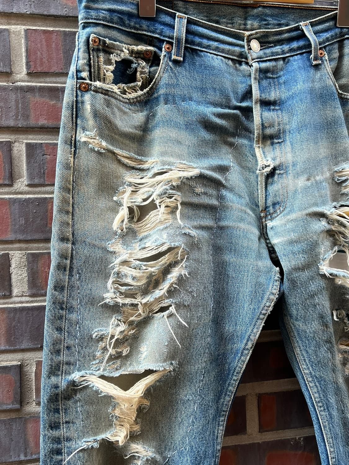 00's [36] 리바이스 501 커스텀 디스트로이드 리페어 데님 팬츠 상품이미지4