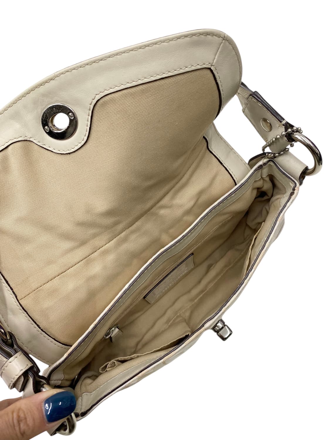 코치 y2k 화이트숄더백 상품이미지3