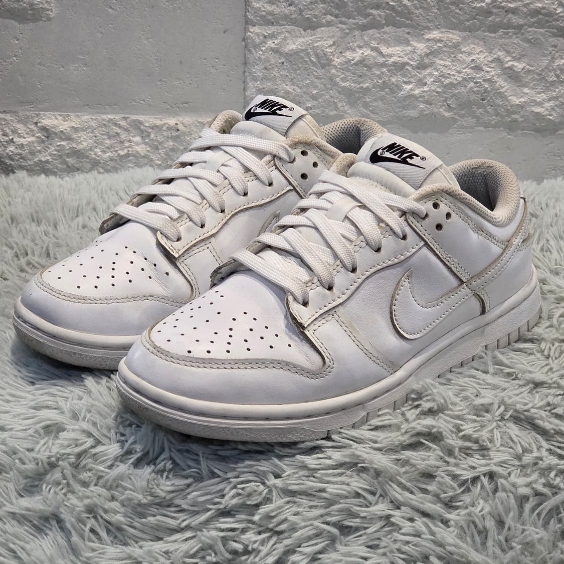 8w-9:나이키 덩크 로우 트리플 화이트 230cm 상품이미지1