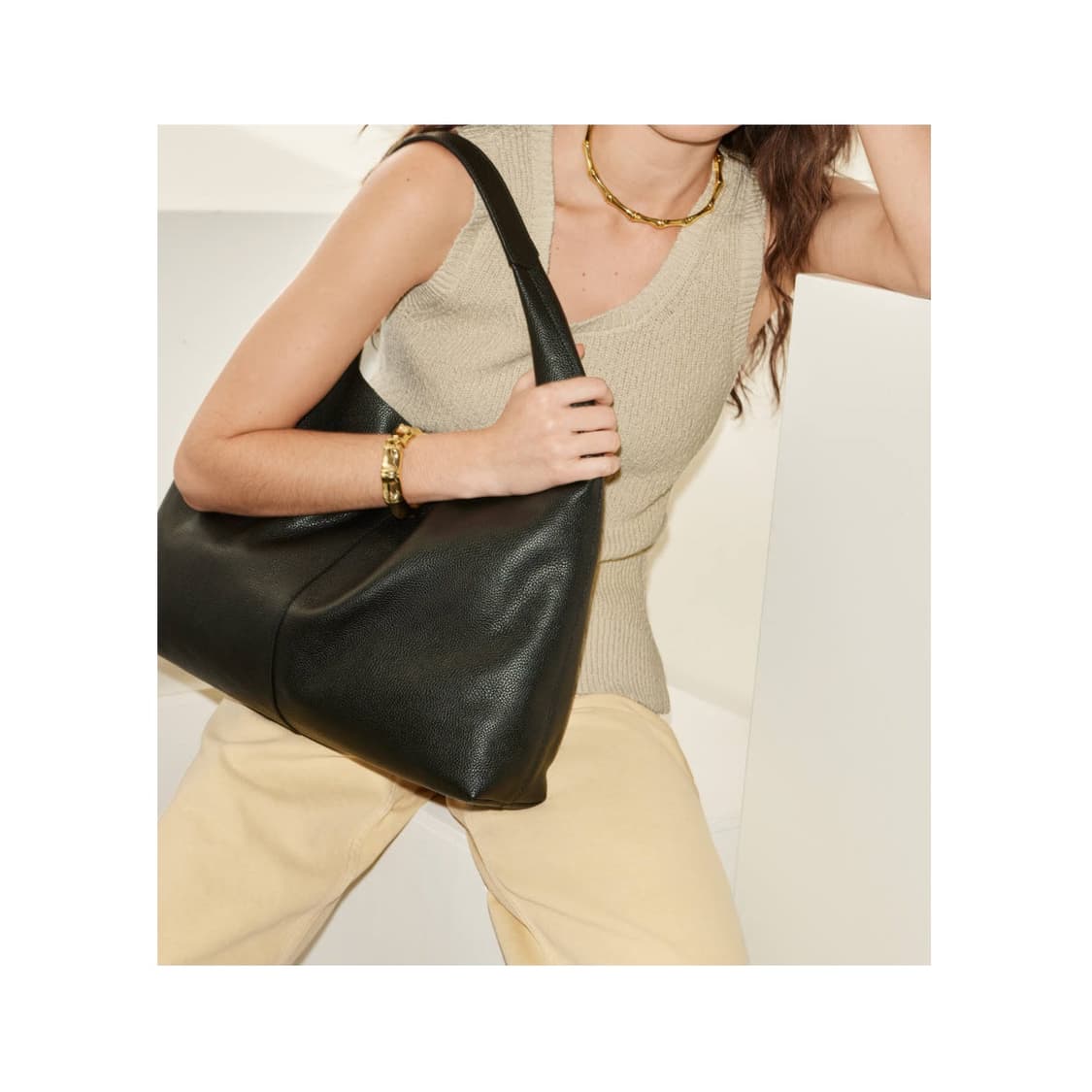 [OS] 앤아더스토리즈 라지 레더 토트백 블랙 상품이미지6