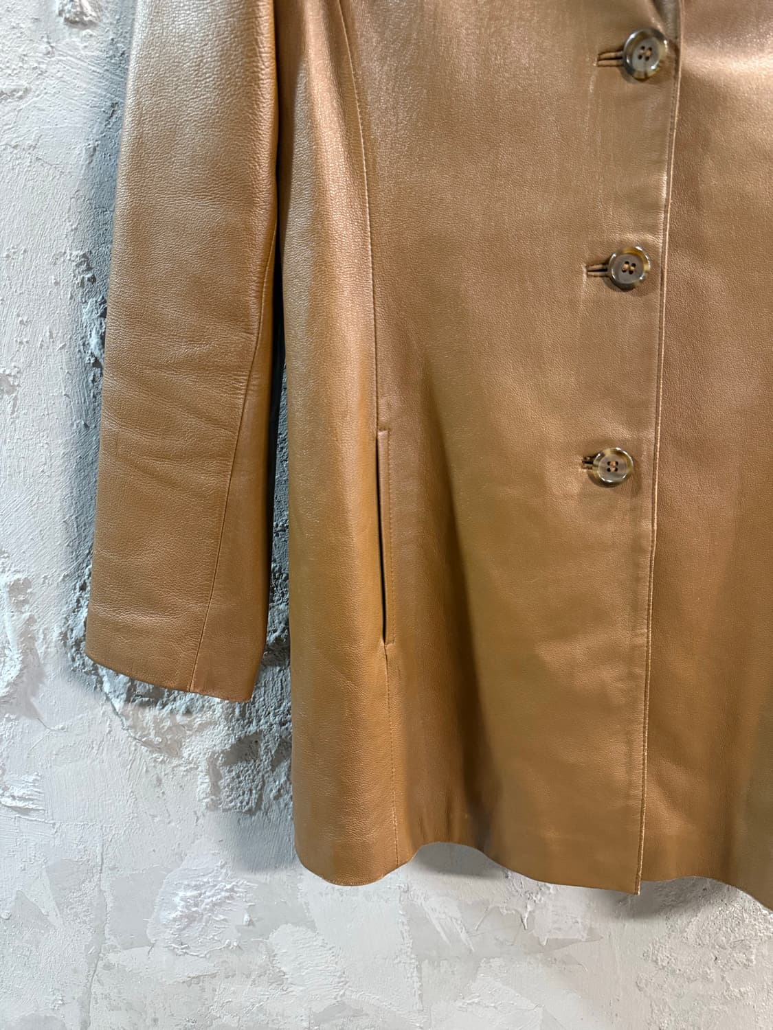 77 에프앤에스 FNS 양가죽 3버튼 하프 자켓 브라운 상품이미지2