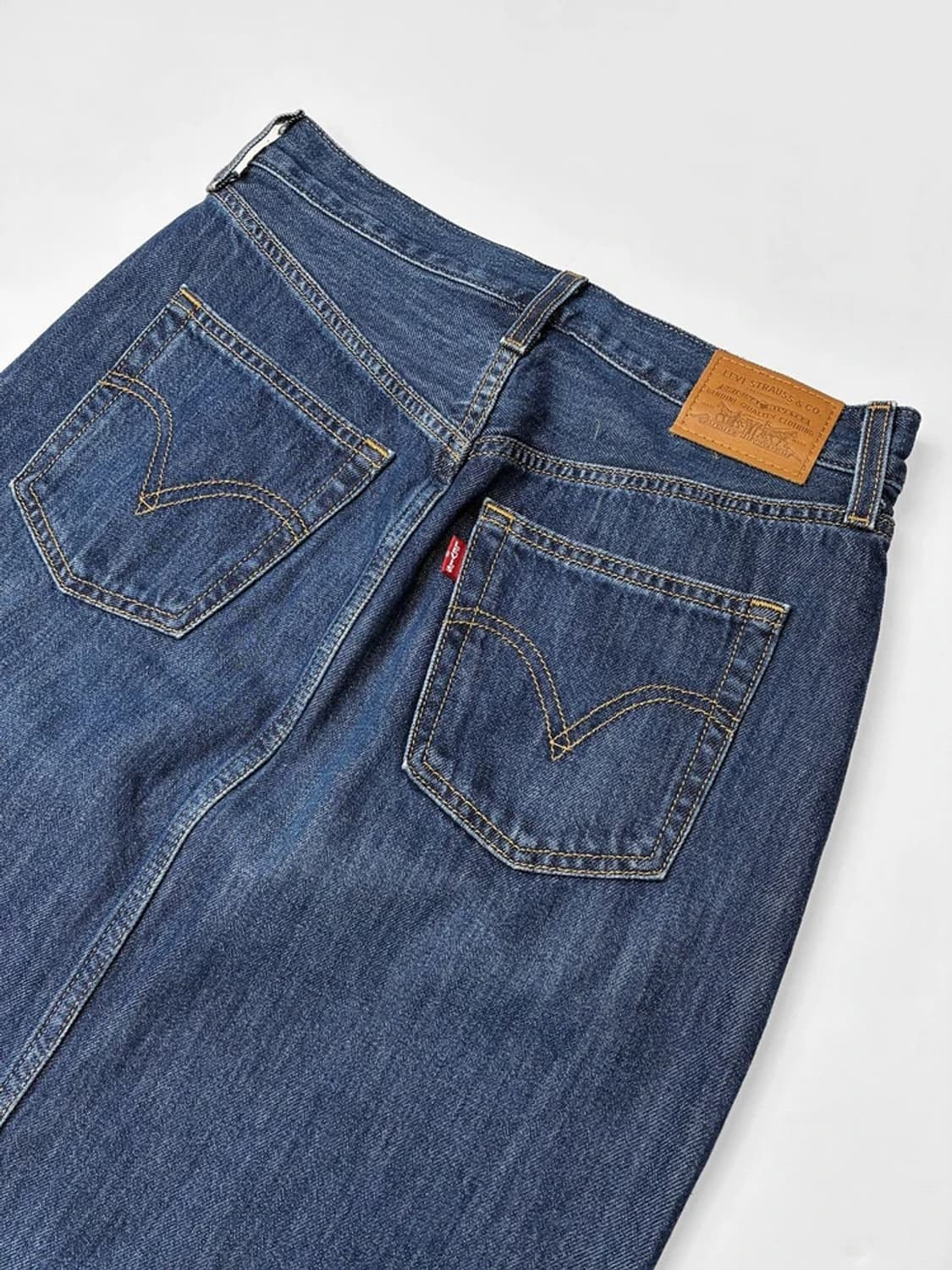 리바이스 프리미엄 중청 워싱 빅 E탭 데님 롱 스커트 PN5355 상품이미지7