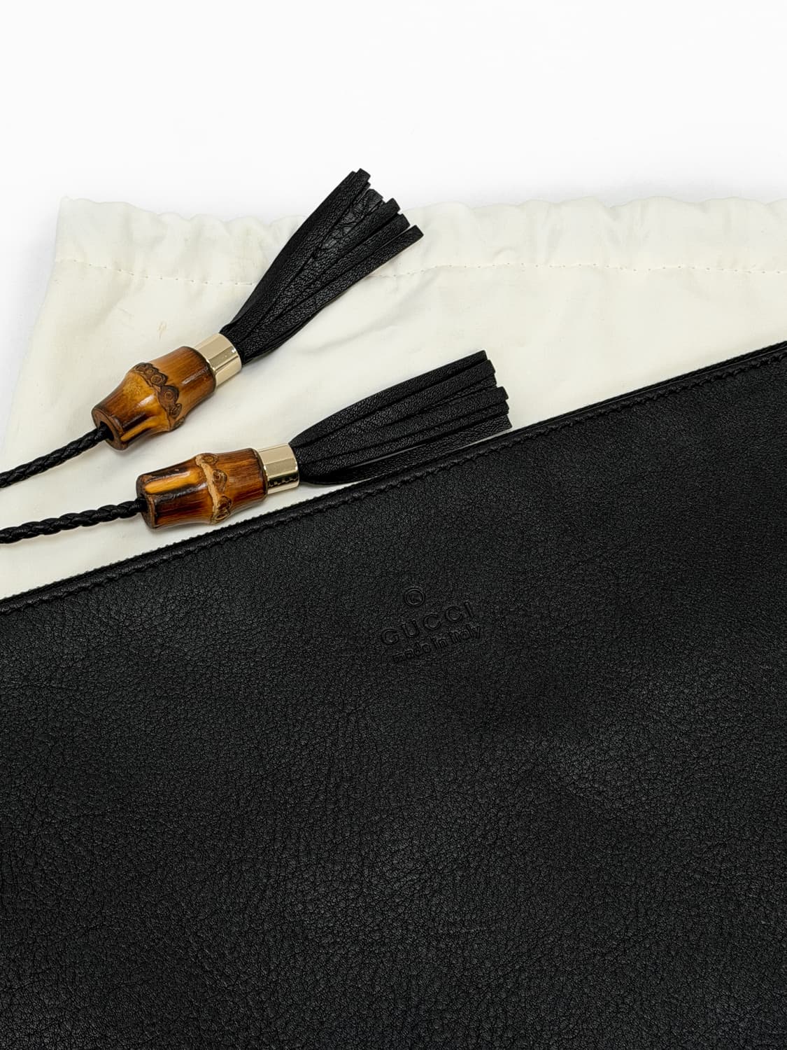 구찌 뱀부 태슬 레더 클러치백 상품이미지2