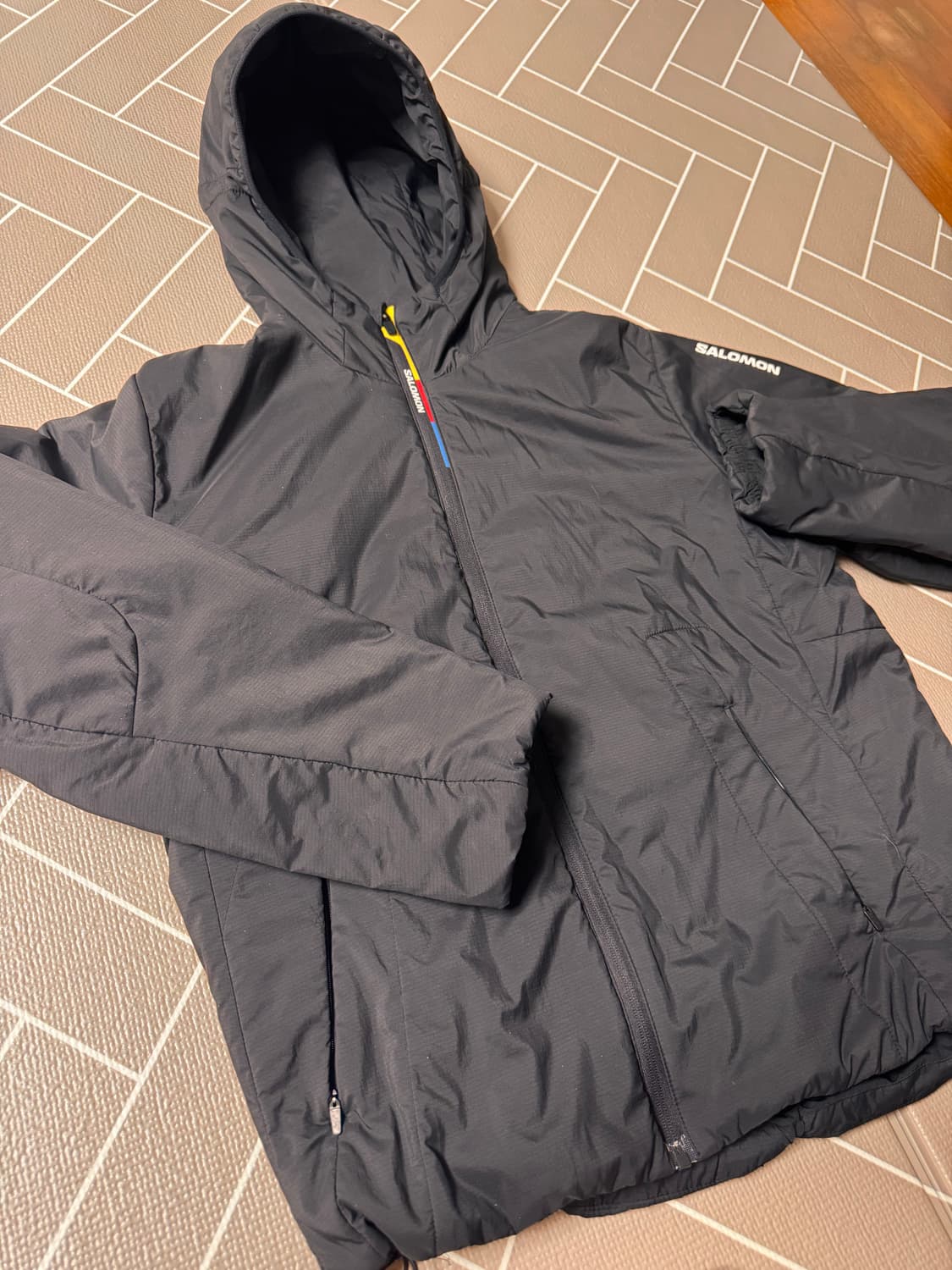 살로몬 모디세이 자켓 블랙 LC2346900 상품이미지1