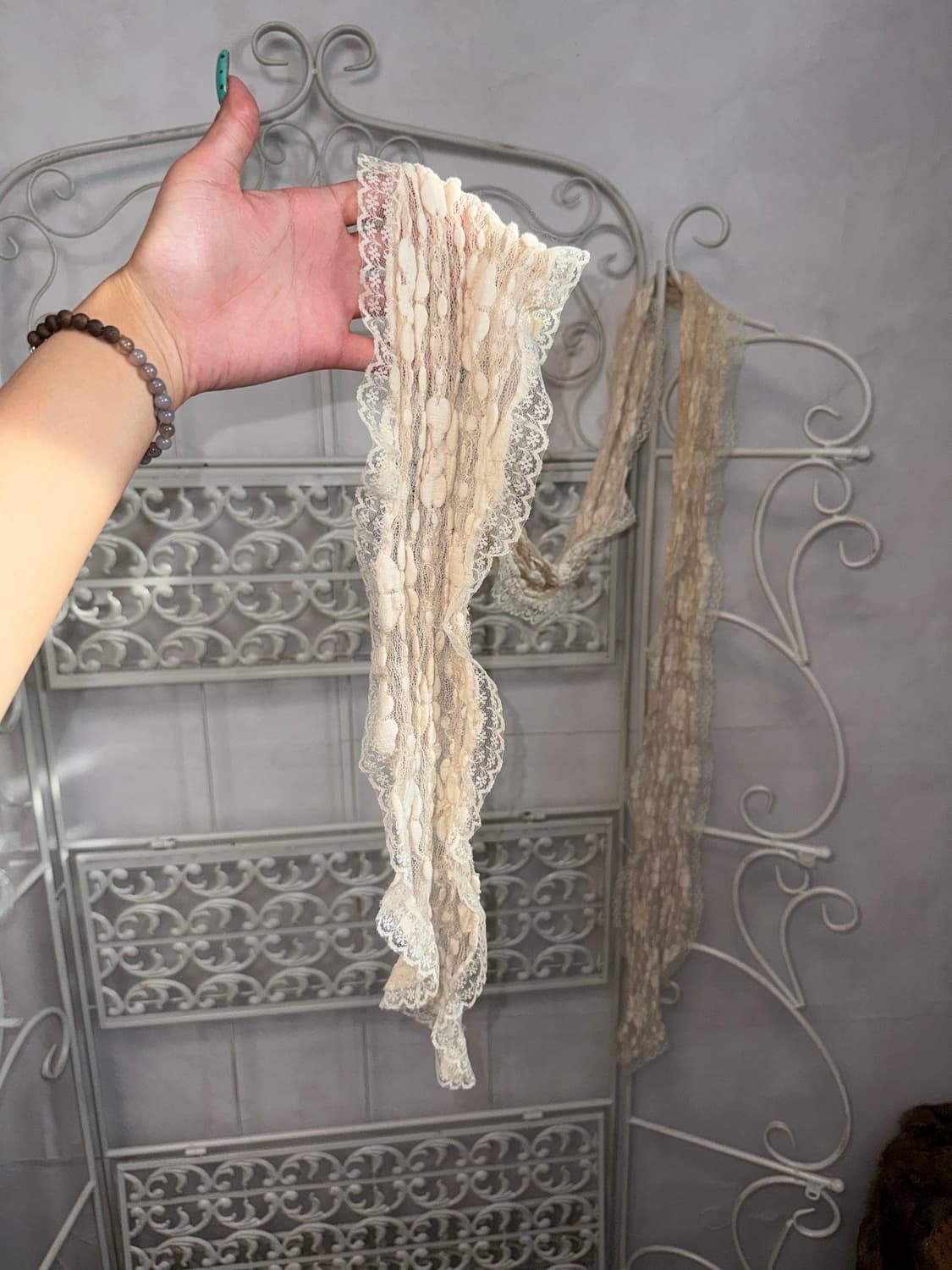Beige floral lace scarf 상품이미지3