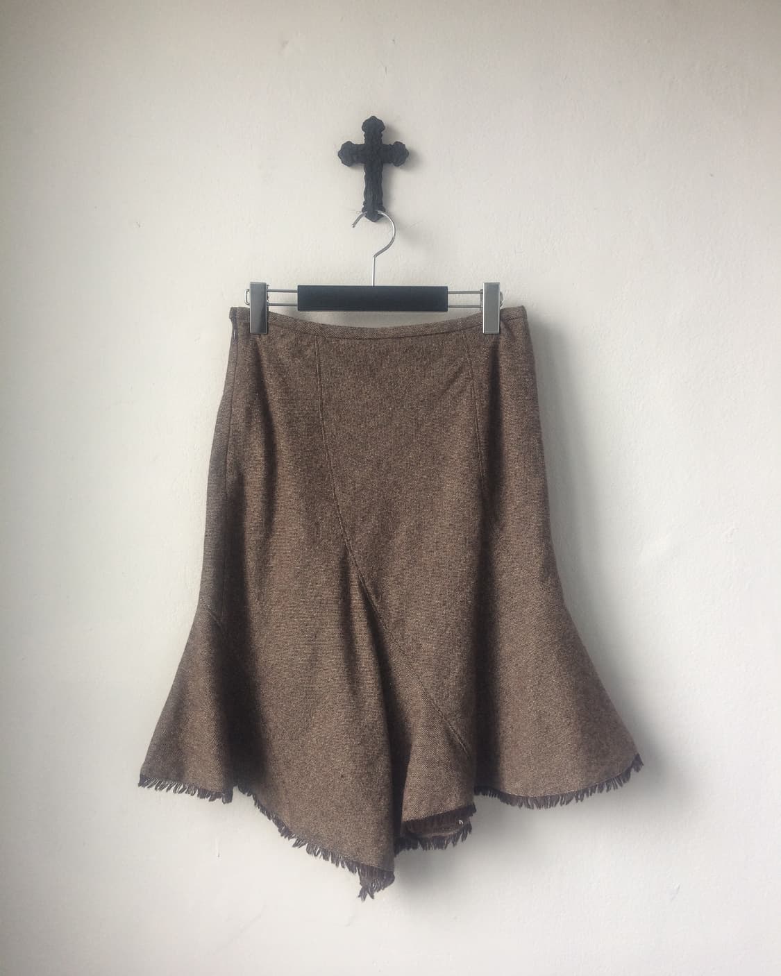 Woolen fringe unbalanced midi skirt 상품이미지1
