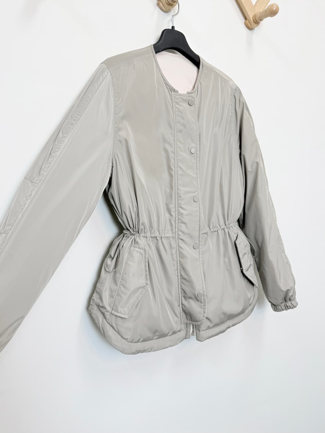 구호 KUHO 리버시블 구스패딩 상품이미지4