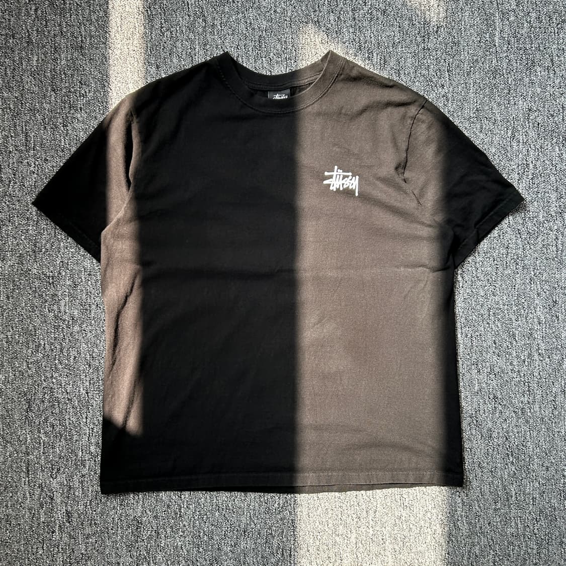 스투시 베이직 스탁로고 반팔티셔츠 상품이미지1