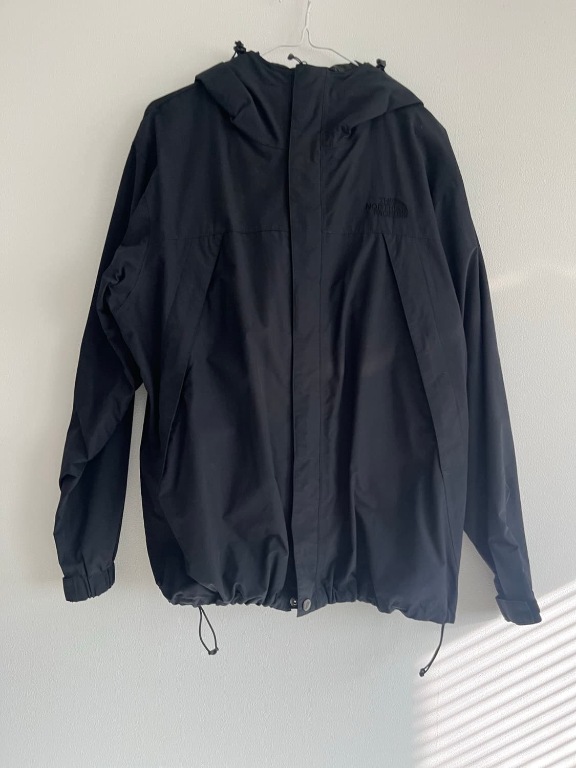 노스페이스 윈드브레이커 상품이미지2