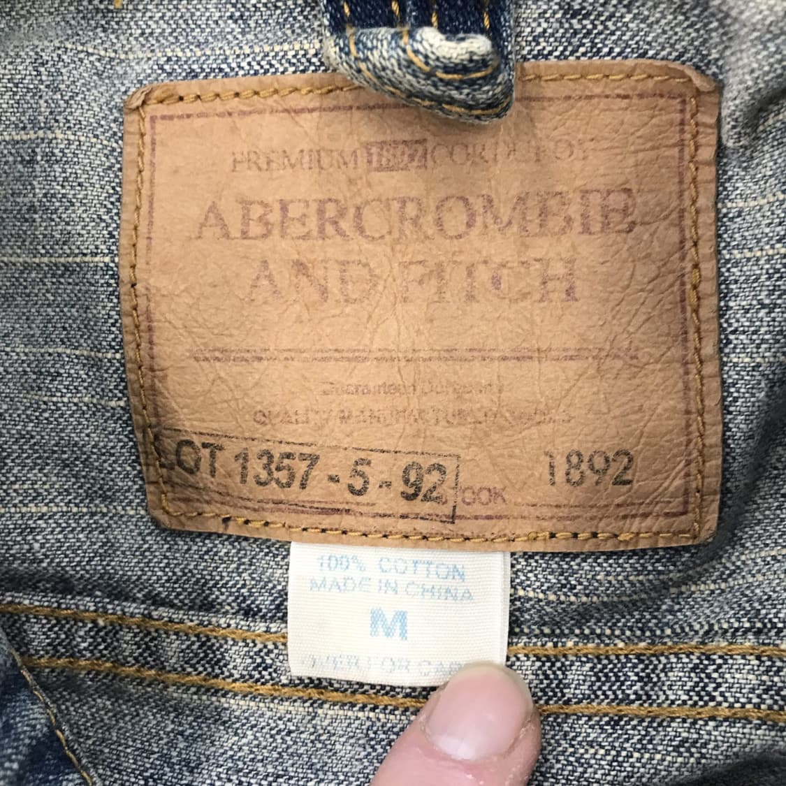 아베크롬비 워시드 데님트러커자켓 [M사이즈] 상품이미지5