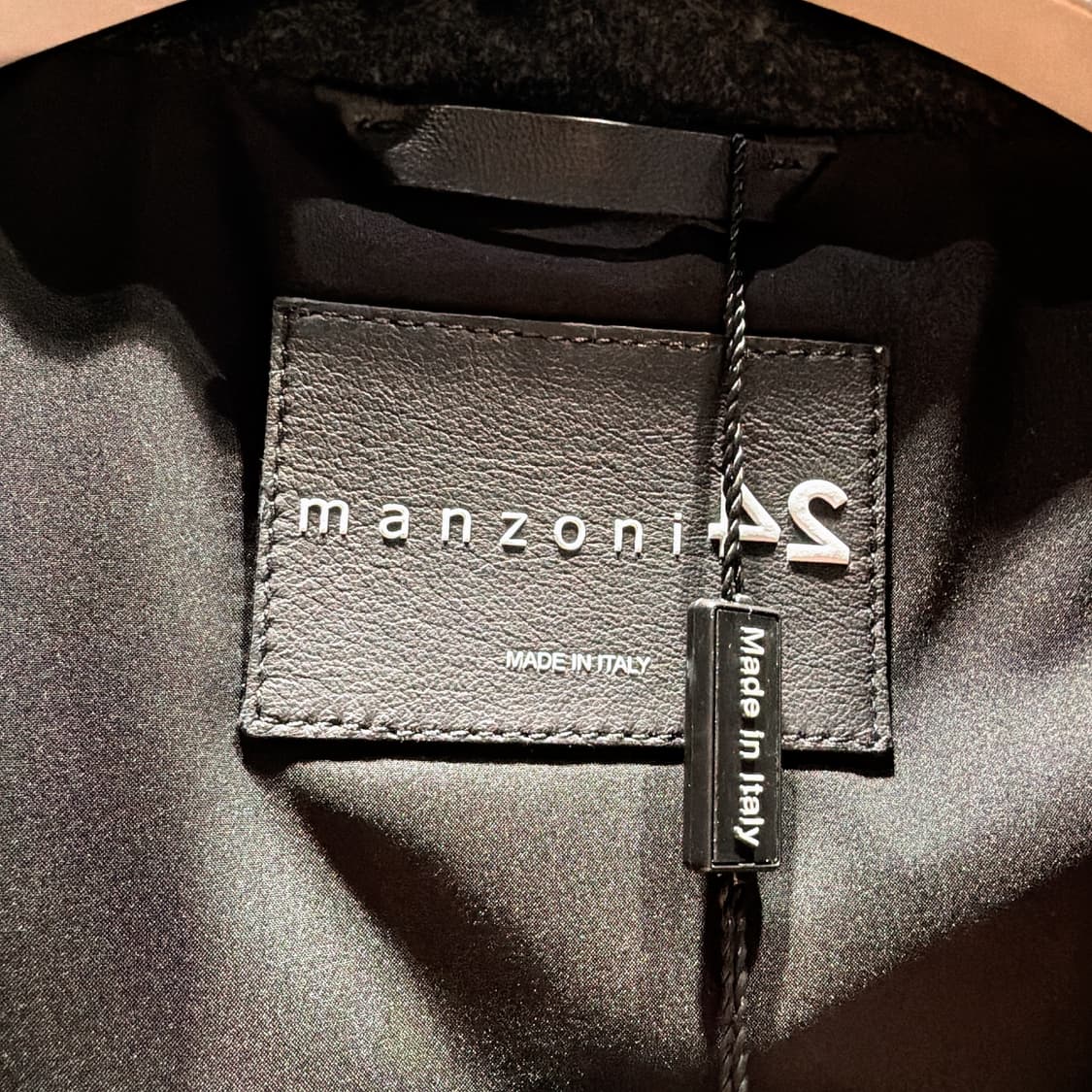 (정품/새상품) MANZONI24 만조니24 블랙 스웨이드 퀼팅 자켓 상품이미지3