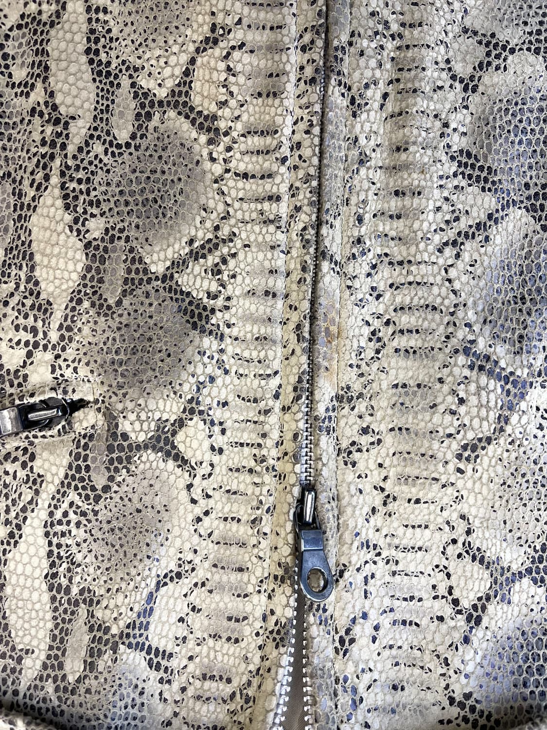 트웬티포 에쿠스 90s 파이톤 패턴 레더 자켓 상품이미지7