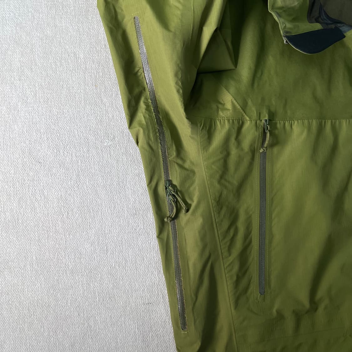 105 아크테릭스 베타 올리브그린 바람막이 자켓 상품이미지8