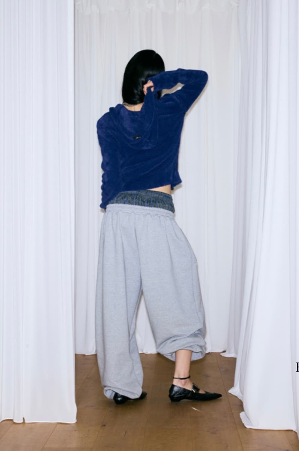 더미스테리어스호텔 레이어드 스웻 팬츠 (있지 유나 착용) 상품이미지3