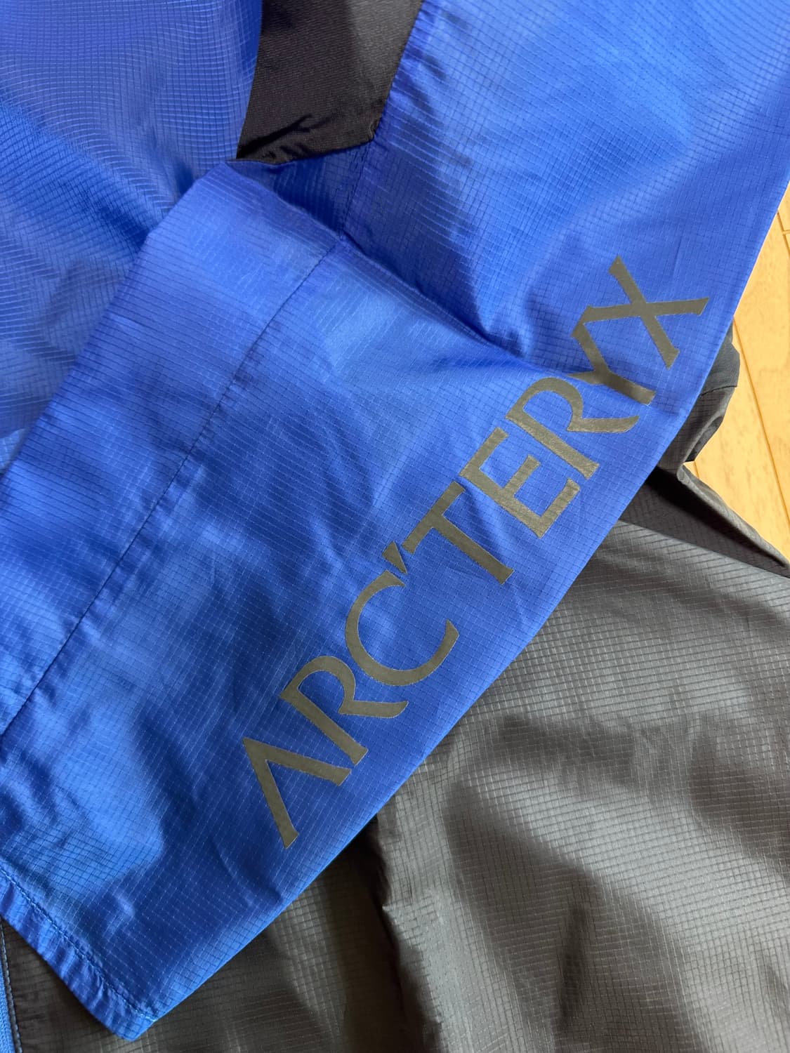 아크테릭스 노반 윈드쉘 후디 바이탈리티 블랙 새제품 정품 상품이미지5