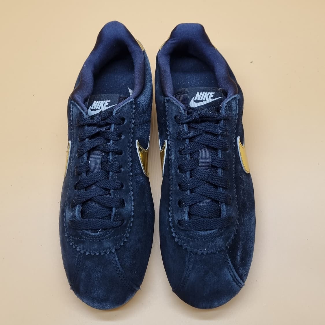 나이키 코르테즈 블랙/골드 운동화 240. 상품이미지2