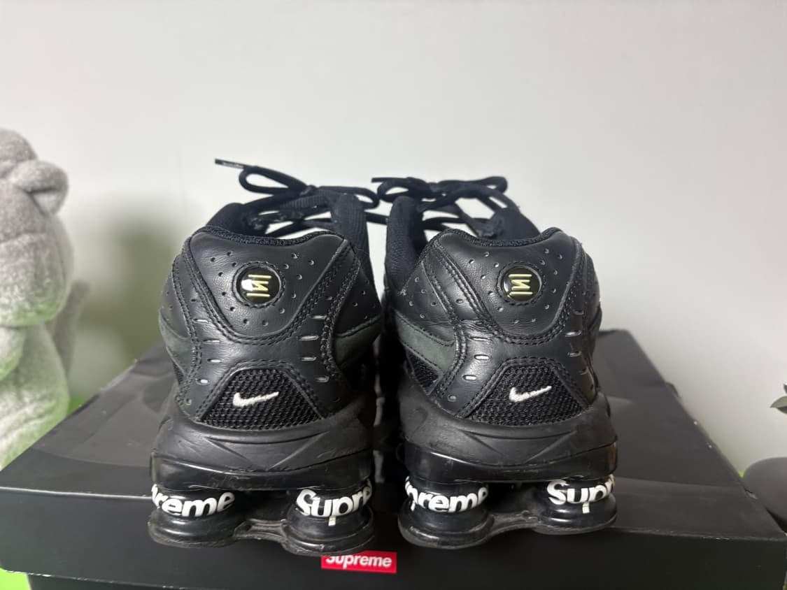 슈프림 나이키 샥스 라이드 2 sp 블랙 260 황금 사이즈 상품이미지3