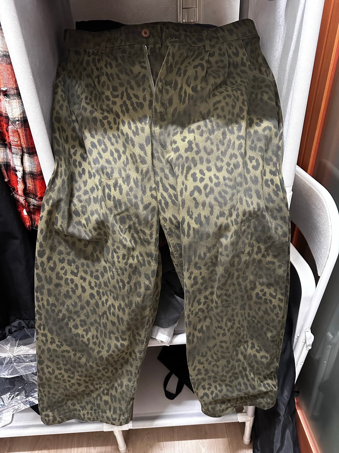 이알에스코 레오파드 배기 트라우져스_카키 2사이즈 상품이미지1