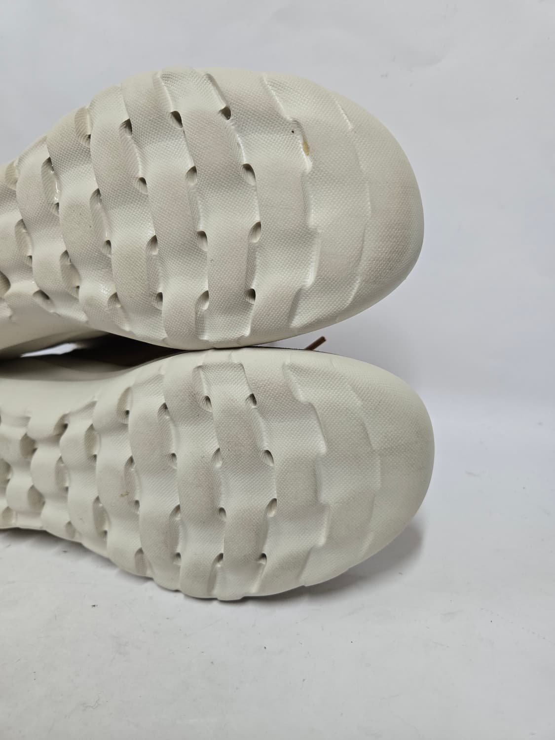 스케쳐스 온더고조이 스웨이드 퍼 부츠 브라운225 상품이미지9