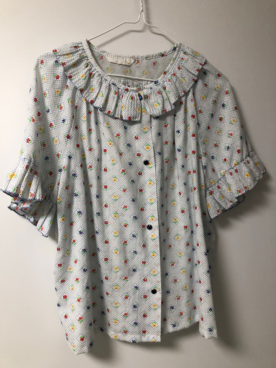 귀여운 꽃무늬 하늘색 블라우스 상품이미지1