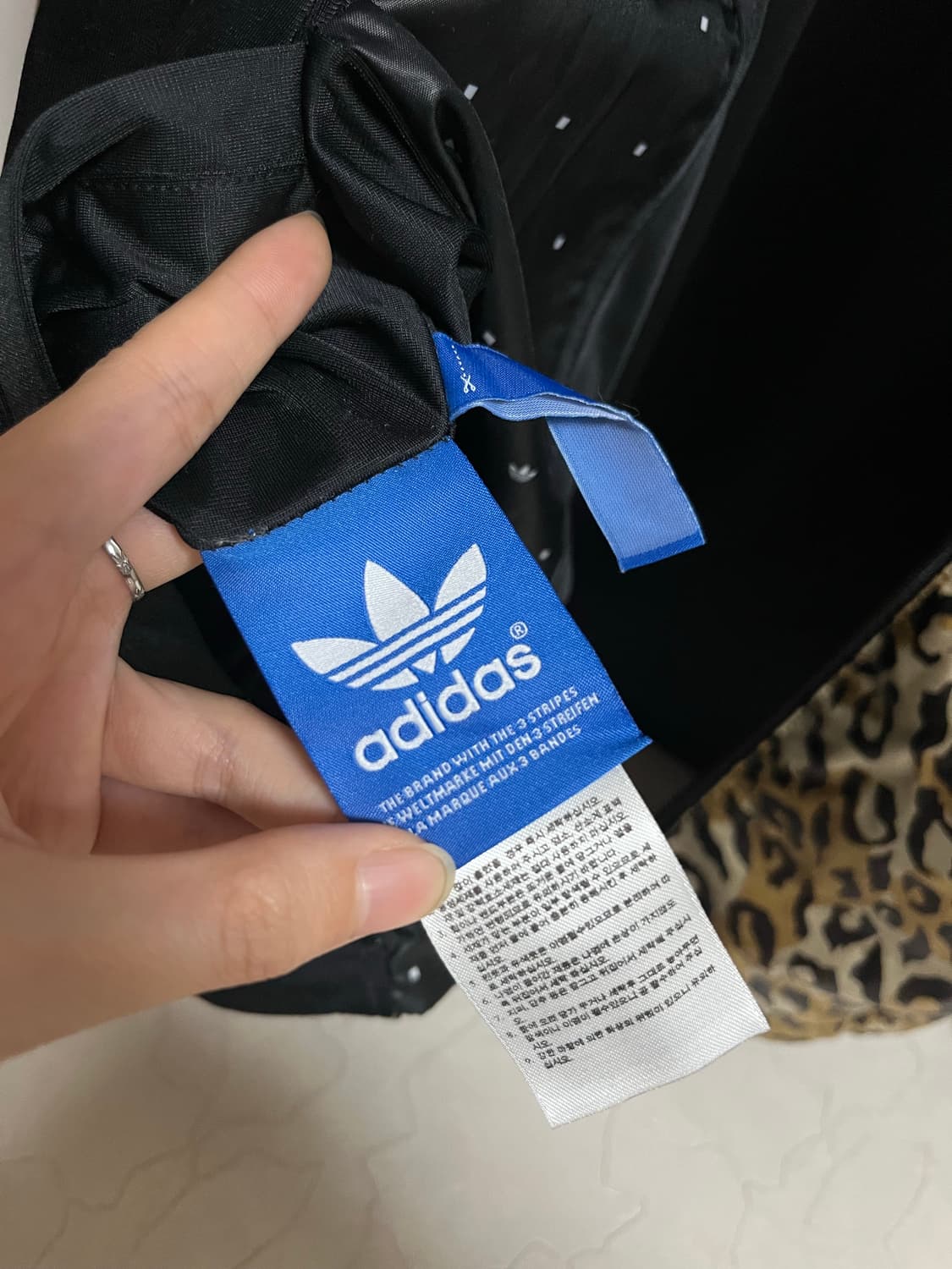 [S급] 아디다스 오리지널스 리버시블 레오파드 트랙 자켓 (90) 상품이미지5
