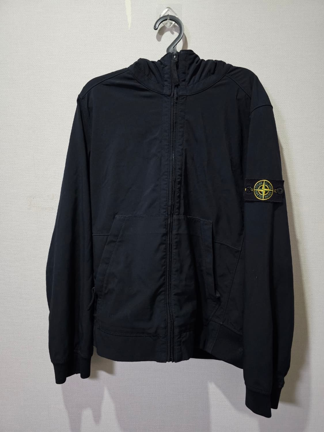 정품 스톤아일랜드 바람막이 자켓 95 / M 상품이미지1