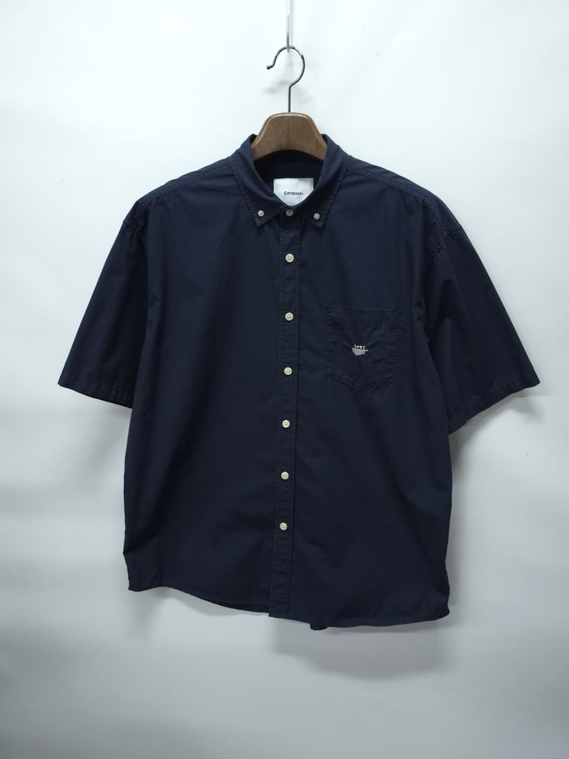 커버낫 CVNT 로고 자수 버튼다운 반팔 셔츠(100~105) 상품이미지1