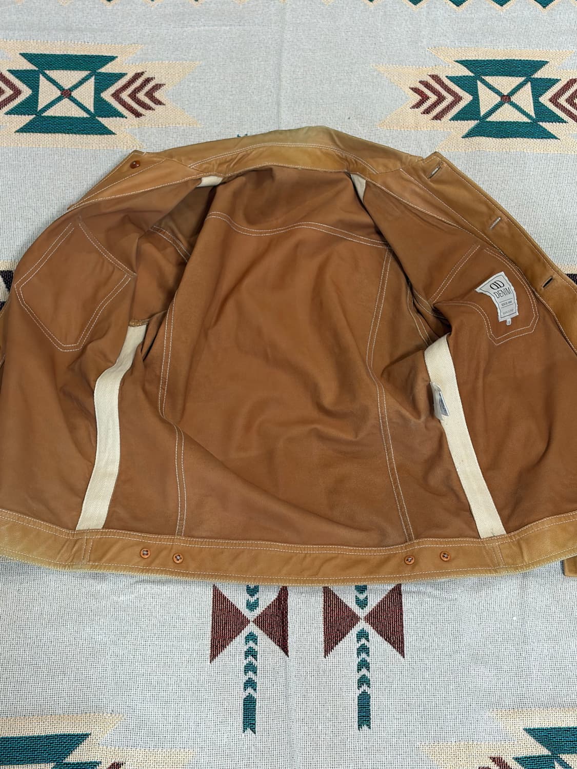 투모로우랜드 이태리 별주 레더 트러커 자켓 상품이미지4