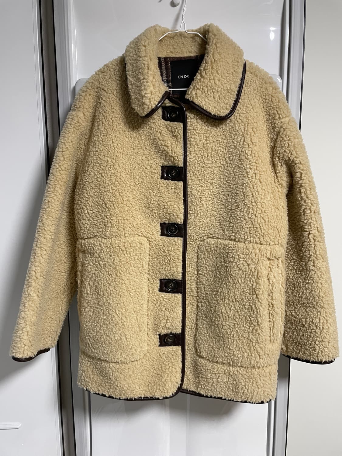 엔오르 뽀글이무스탕s 상품이미지1