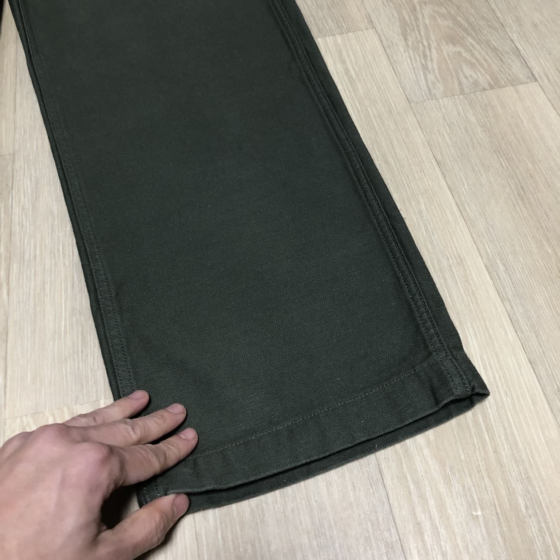 (31) 새상품 무신사 스탠다드 레플리카 백사틴 퍼티그 팬츠 카키 상품이미지2