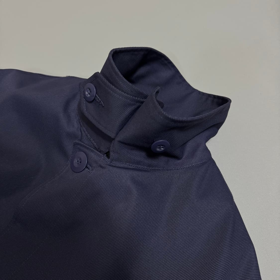 니코앤드(niko and...) 네이비컬러 빅실루엣 유로 밀리터리 코트 상품이미지4