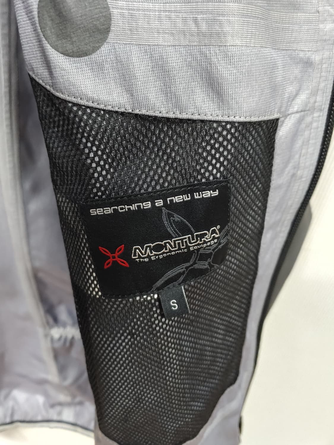 몬츄라 고어텍스 바람막이 자켓 여성s 상품이미지4