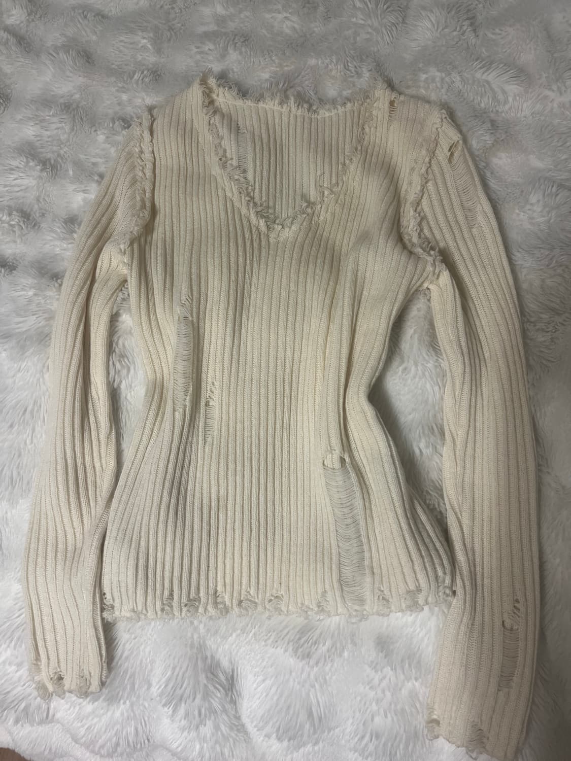 다이애그널 데미지 니트 아이보리 상품이미지1