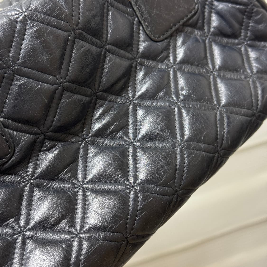 정품 MCM 퀄팅 금장 미니보스턴 토트백 상품이미지5