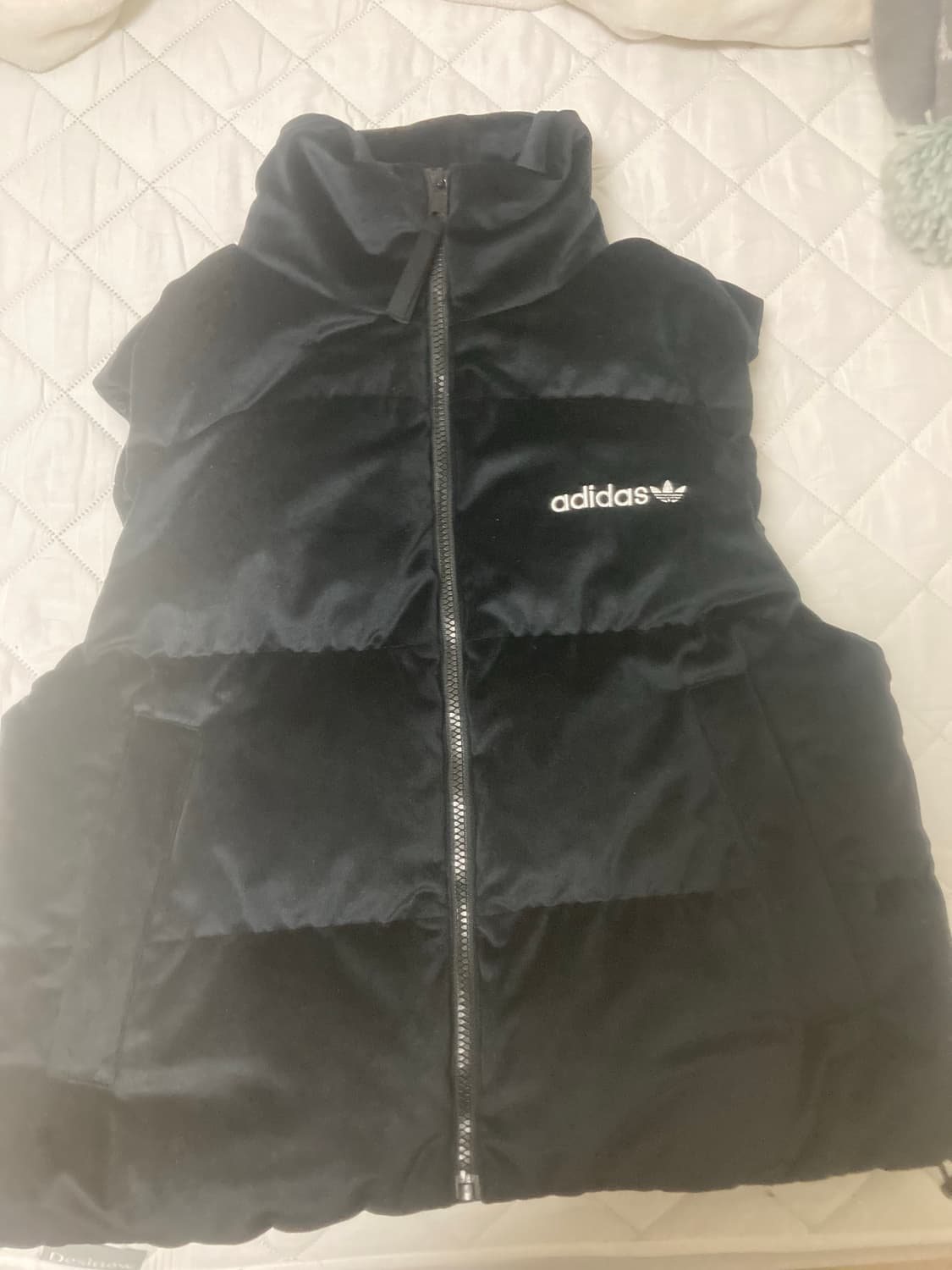 아디다스 밸벳 패딩조끼 상품이미지1