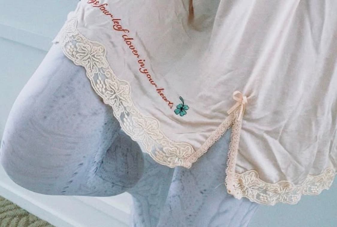 Cross stitch slip skirt 화이트 상품이미지2