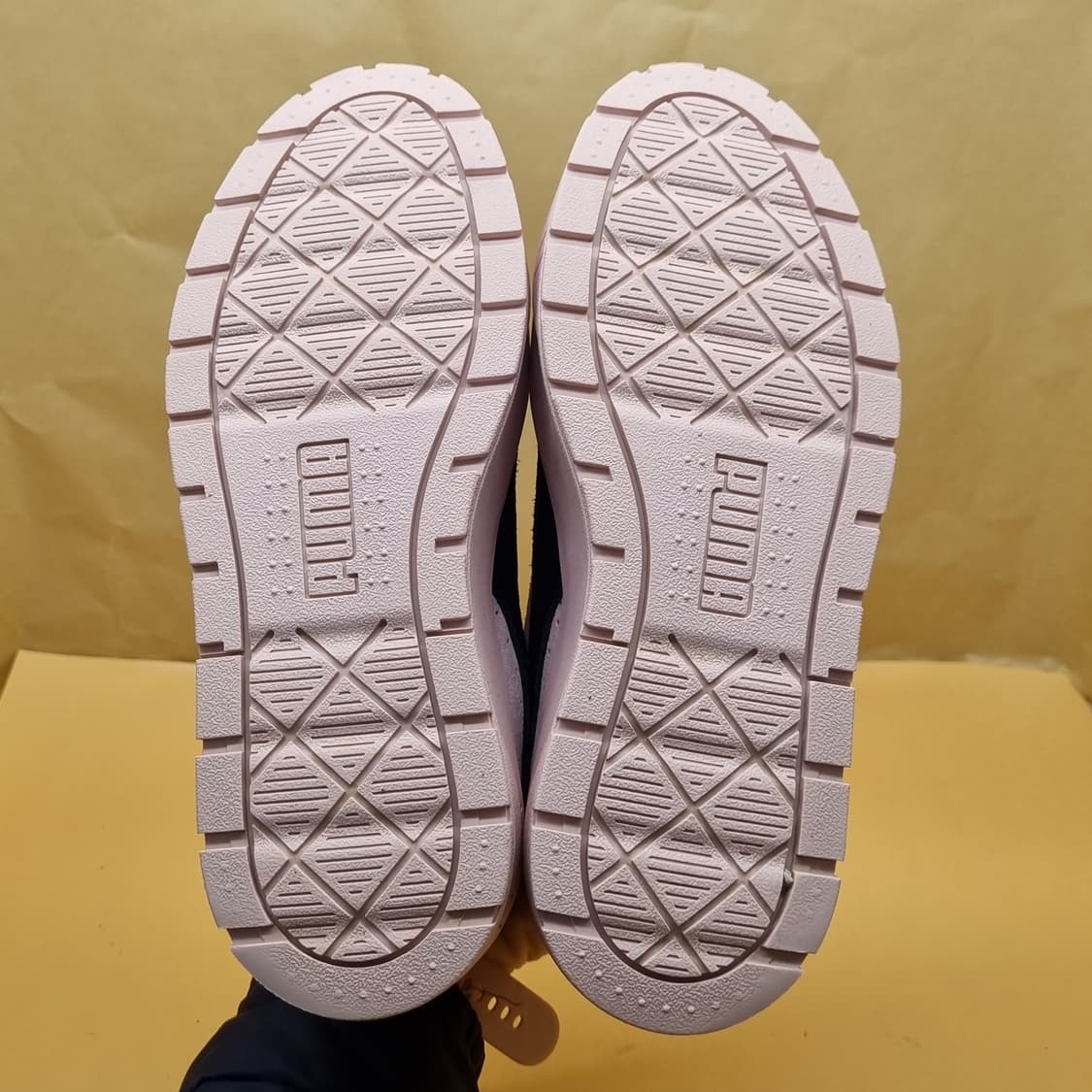 푸마 카르멘 플랫폼 여성스니커즈240  상품이미지3