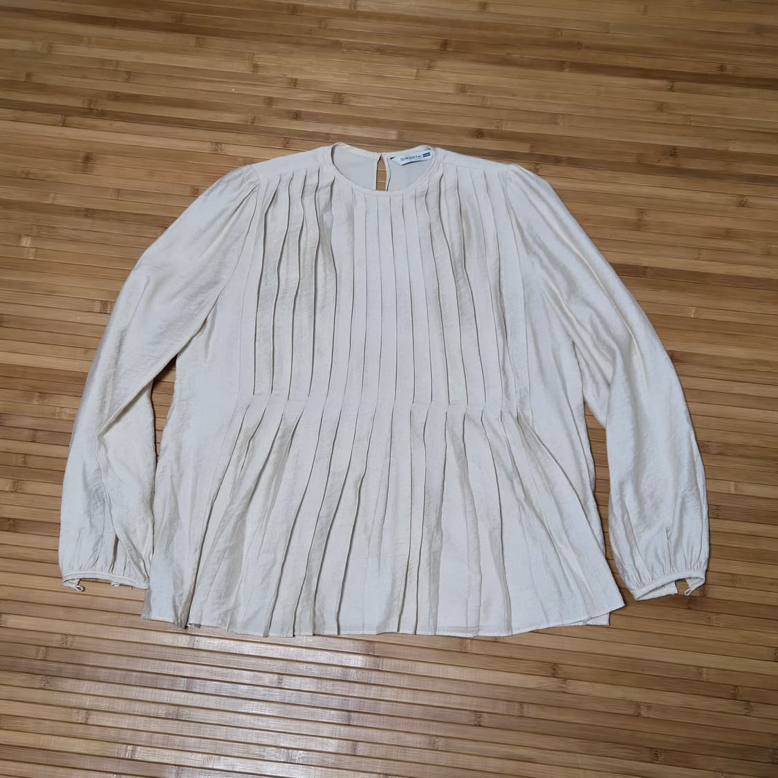 텐먼스 X 잉크 베이지 블라우스 상품이미지3