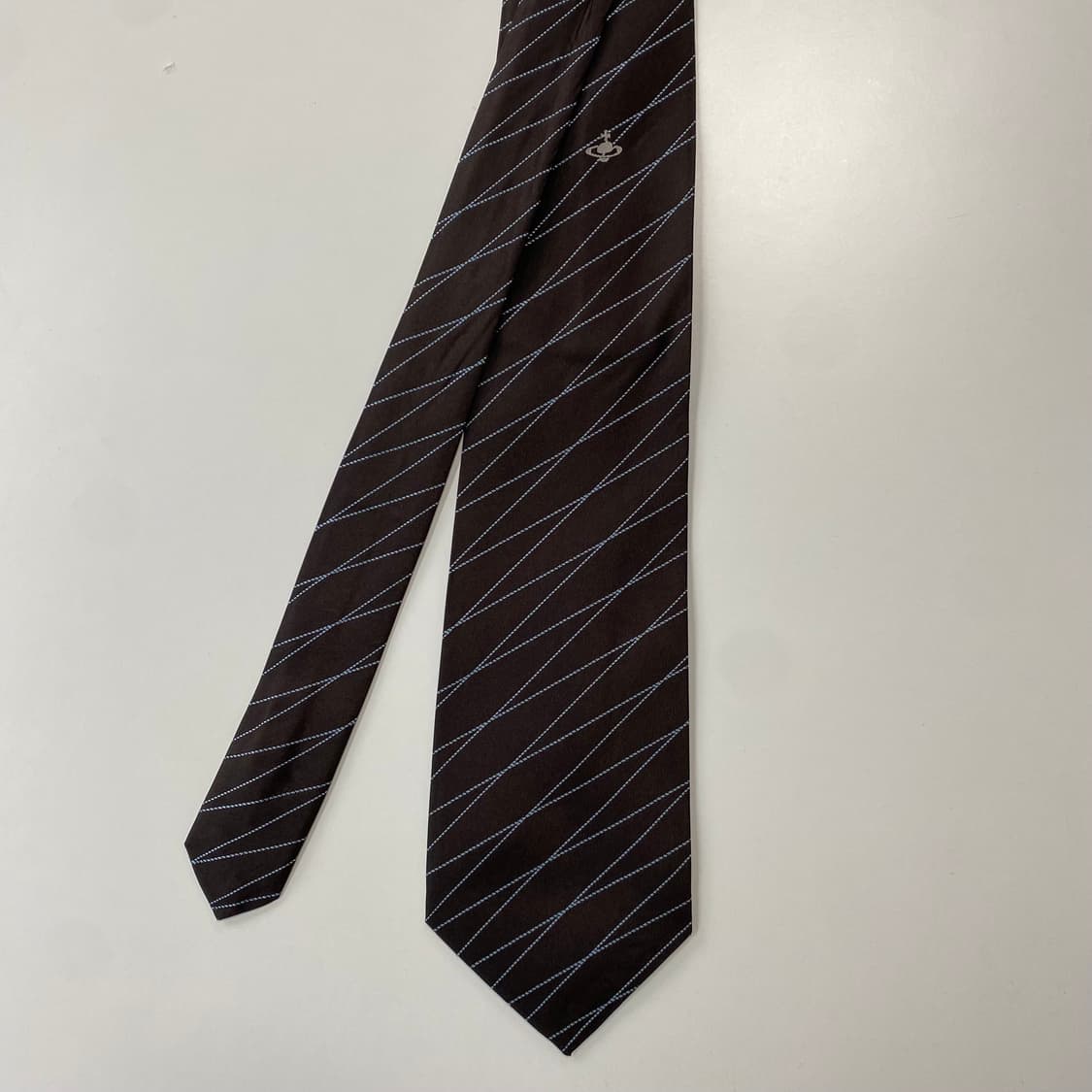 비비안웨스트우드 정품 명품 심플로고넥타이(Vivienne) 상품이미지1