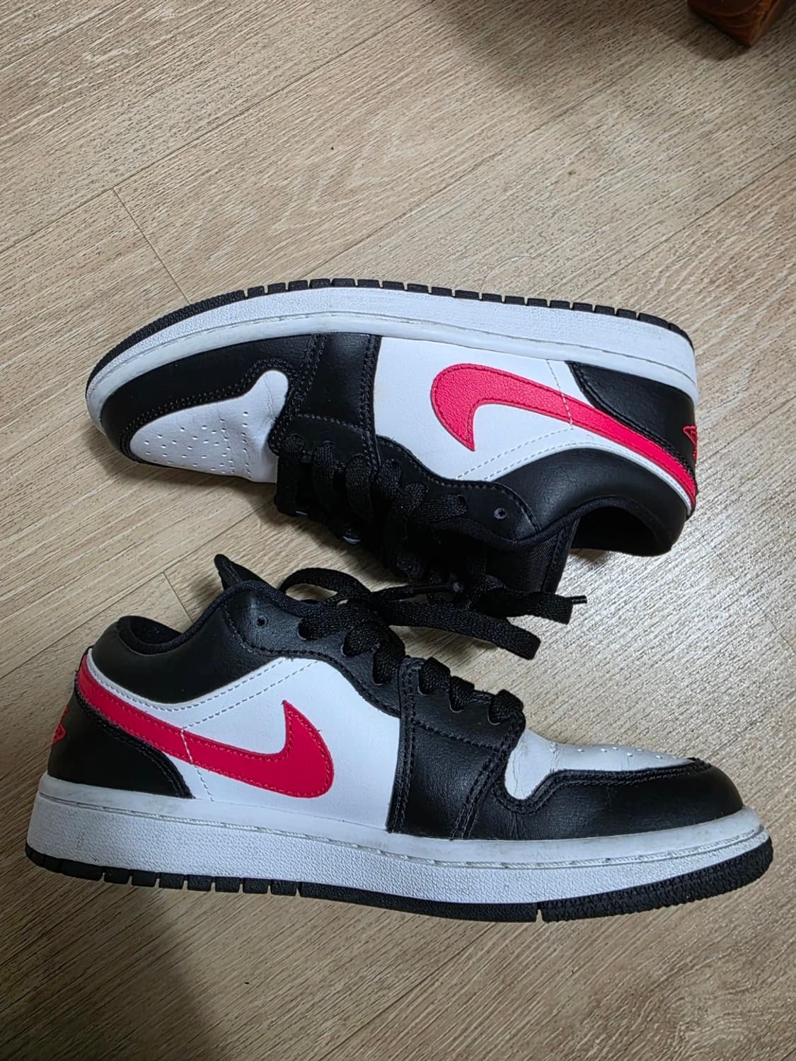 [240] 나이키 에어조던1 로우 사이렌 레드 우먼스 상품이미지7